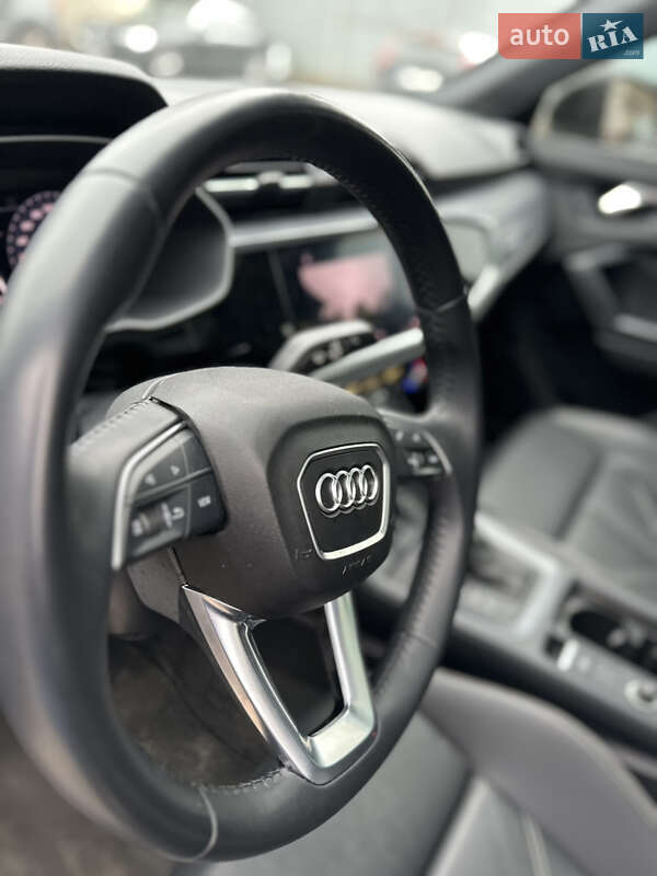 Внедорожник / Кроссовер Audi Q3 2020 в Тернополе