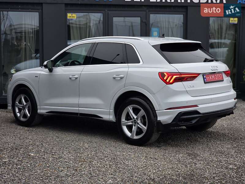 Внедорожник / Кроссовер Audi Q3 2019 в Тернополе