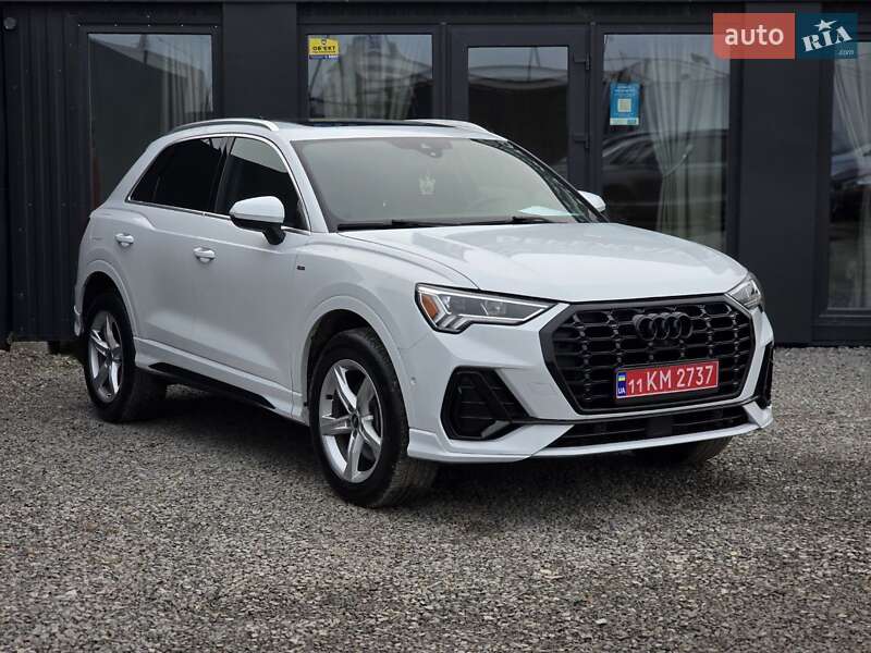 Внедорожник / Кроссовер Audi Q3 2019 в Тернополе