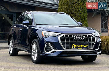 Внедорожник / Кроссовер Audi Q3 2022 в Львове