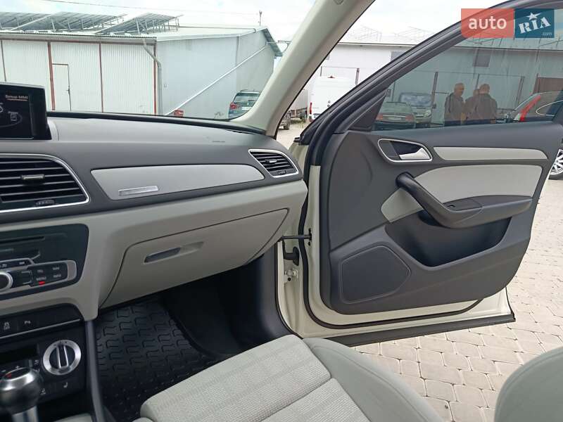 Внедорожник / Кроссовер Audi Q3 2012 в Коломые