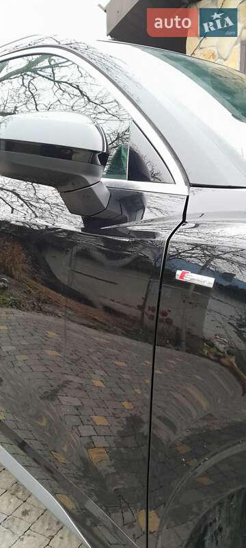 Внедорожник / Кроссовер Audi Q3 2020 в Стрые