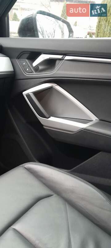 Внедорожник / Кроссовер Audi Q3 2020 в Стрые