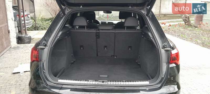 Внедорожник / Кроссовер Audi Q3 2020 в Стрые