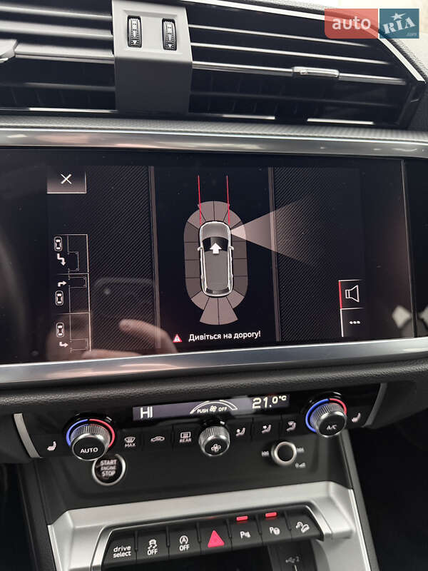 Внедорожник / Кроссовер Audi Q3 2021 в Львове