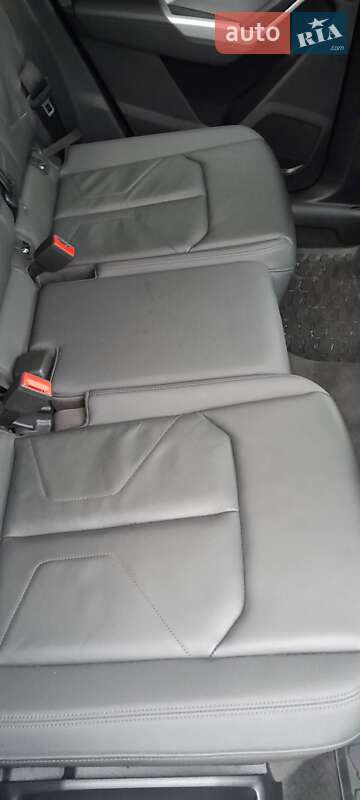 Внедорожник / Кроссовер Audi Q3 2020 в Стрые