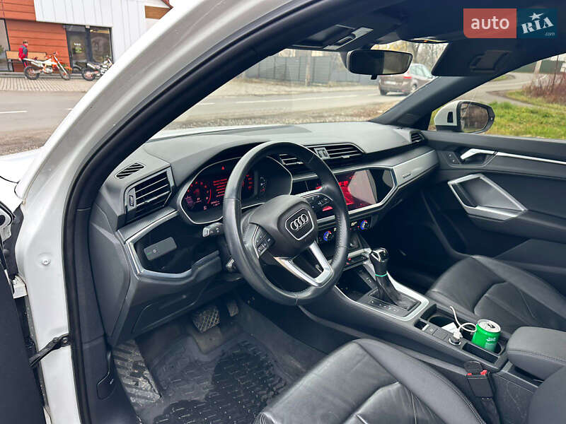 Внедорожник / Кроссовер Audi Q3 2019 в Тячеве фото 12 Внедорожник / Кроссовер Audi Q3 2019 в Тячеве