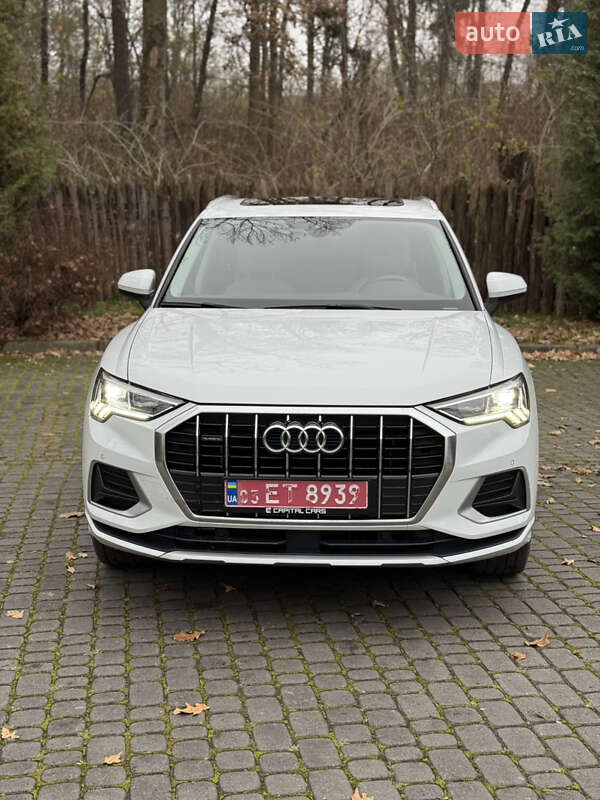 Внедорожник / Кроссовер Audi Q3 2019 в Львове