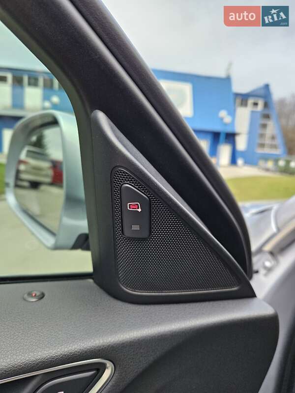 Внедорожник / Кроссовер Audi Q3 2015 в Черновцах