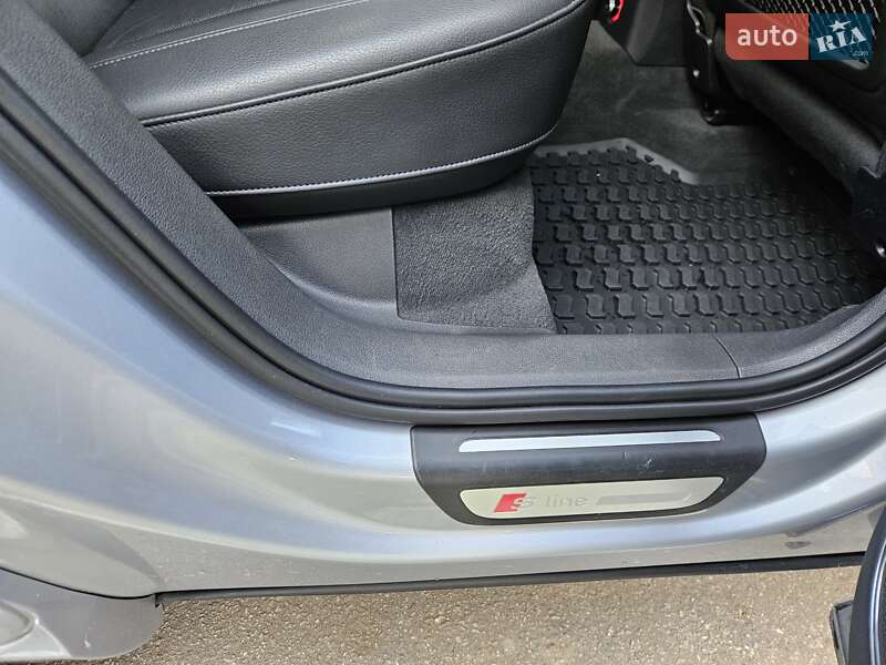 Внедорожник / Кроссовер Audi Q3 2015 в Черновцах