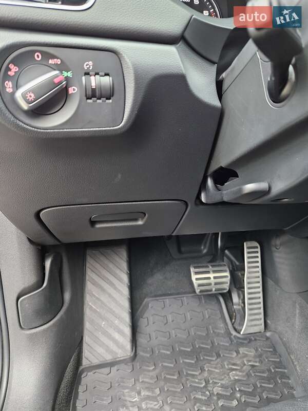 Внедорожник / Кроссовер Audi Q3 2015 в Черновцах