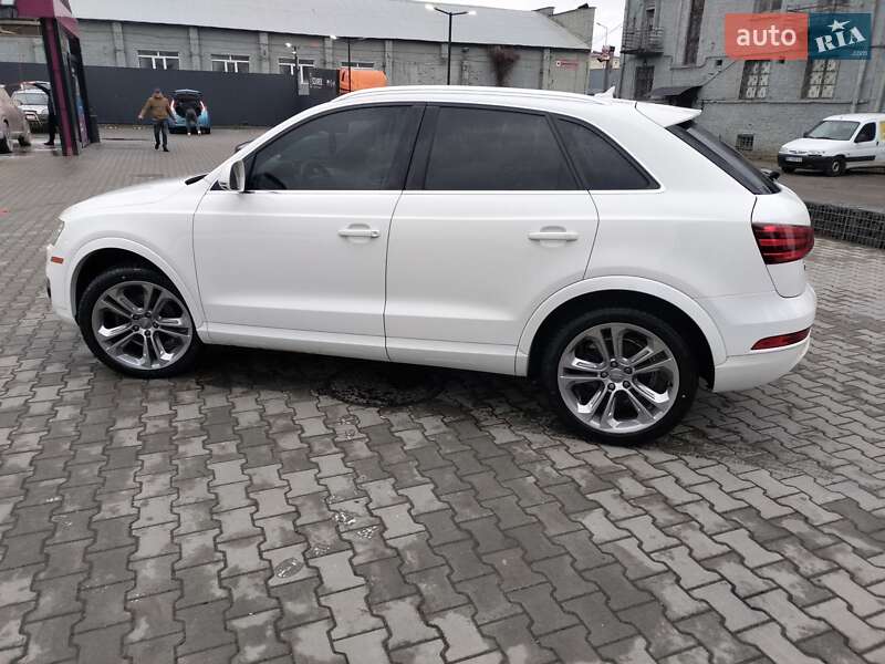 Внедорожник / Кроссовер Audi Q3 2014 в Львове