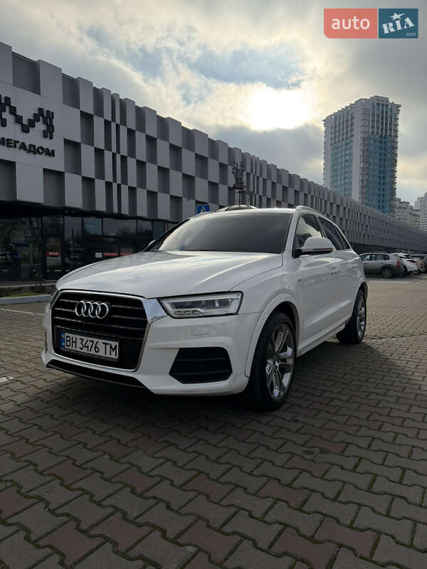 Внедорожник / Кроссовер Audi Q3 2017 в Одессе