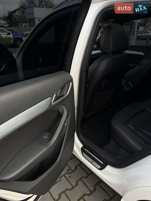 Внедорожник / Кроссовер Audi Q3 2017 в Одессе