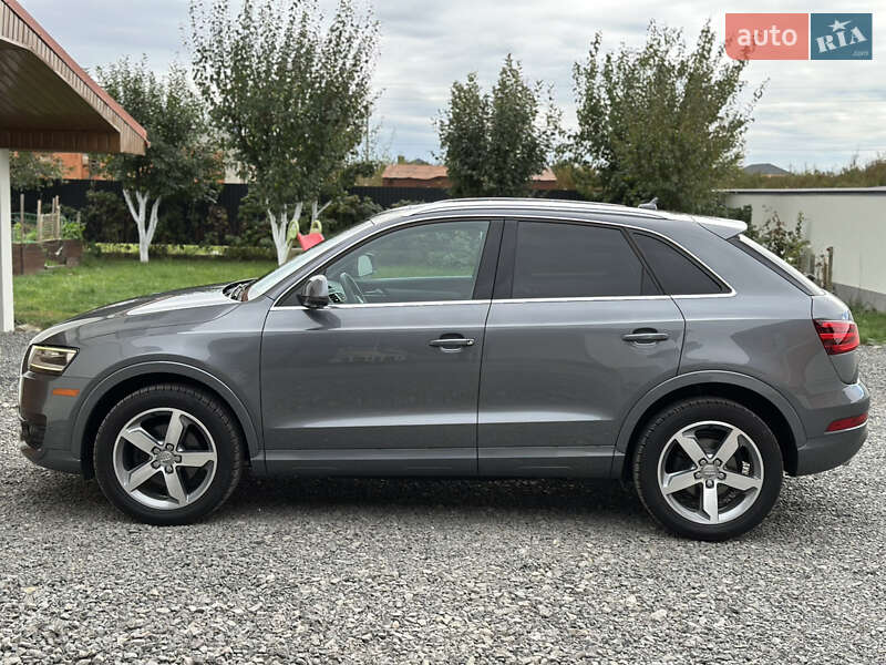 Внедорожник / Кроссовер Audi Q3 2014 в Ужгороде