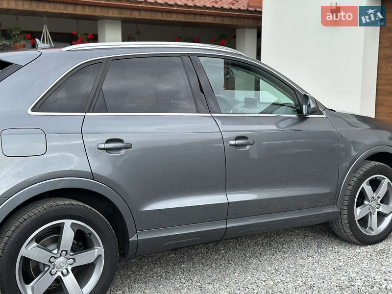 Внедорожник / Кроссовер Audi Q3 2014 в Ужгороде