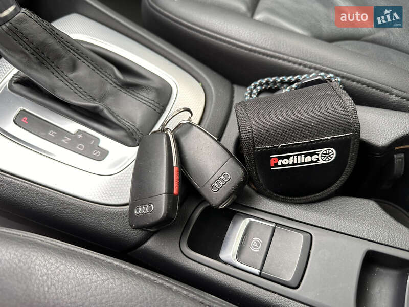 Внедорожник / Кроссовер Audi Q3 2014 в Ужгороде