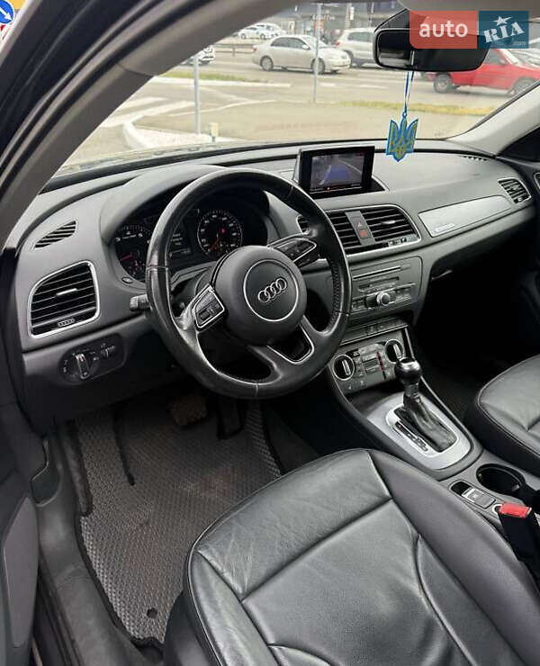 Внедорожник / Кроссовер Audi Q3 2016 в Львове