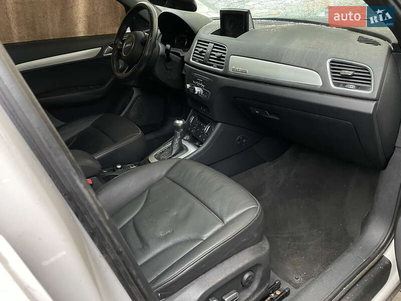 Внедорожник / Кроссовер Audi Q3 2017 в Луцке