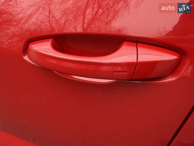 Внедорожник / Кроссовер Audi Q3 2021 в Киеве