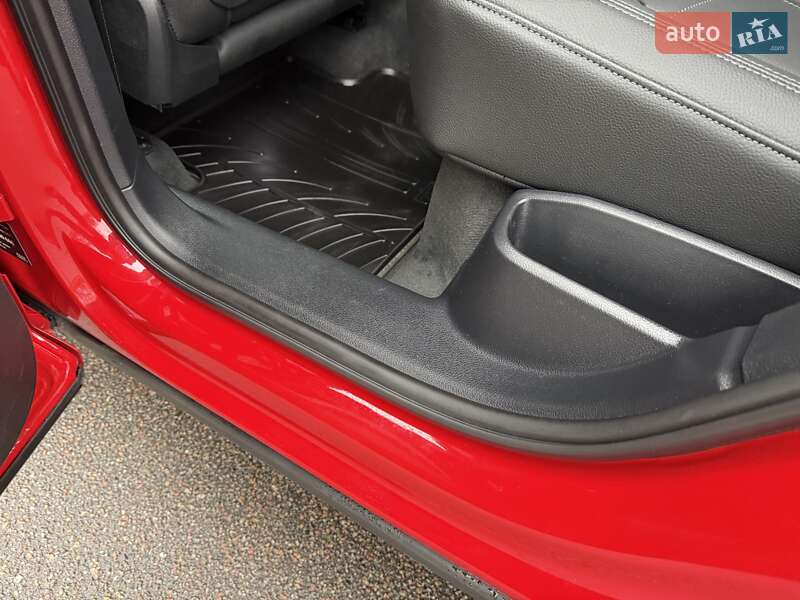 Внедорожник / Кроссовер Audi Q3 2021 в Киеве