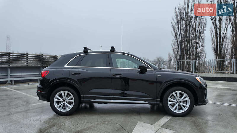 Внедорожник / Кроссовер Audi Q3 2020 в Киеве
