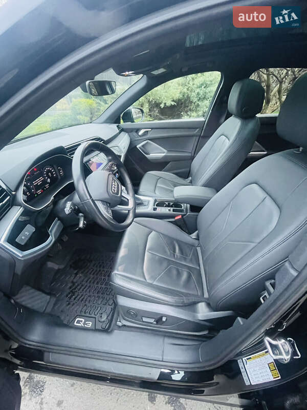 Внедорожник / Кроссовер Audi Q3 2022 в Днепре