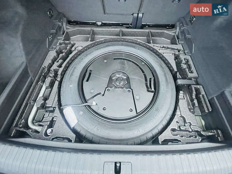 Внедорожник / Кроссовер Audi Q3 2022 в Днепре