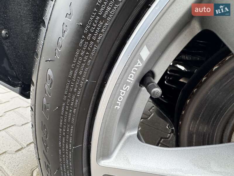 Внедорожник / Кроссовер Audi Q3 2024 в Киеве