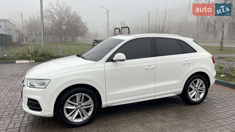 Внедорожник / Кроссовер Audi Q3 2015 в Харькове