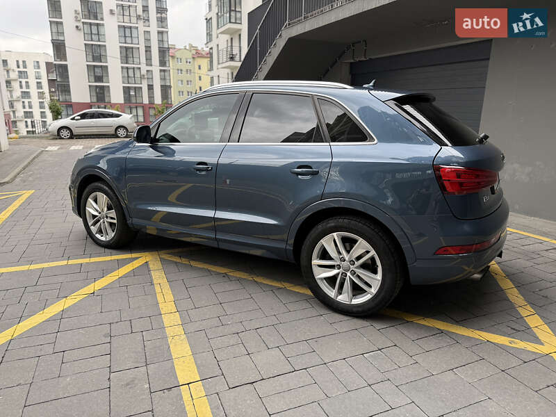 Внедорожник / Кроссовер Audi Q3 2015 в Львове
