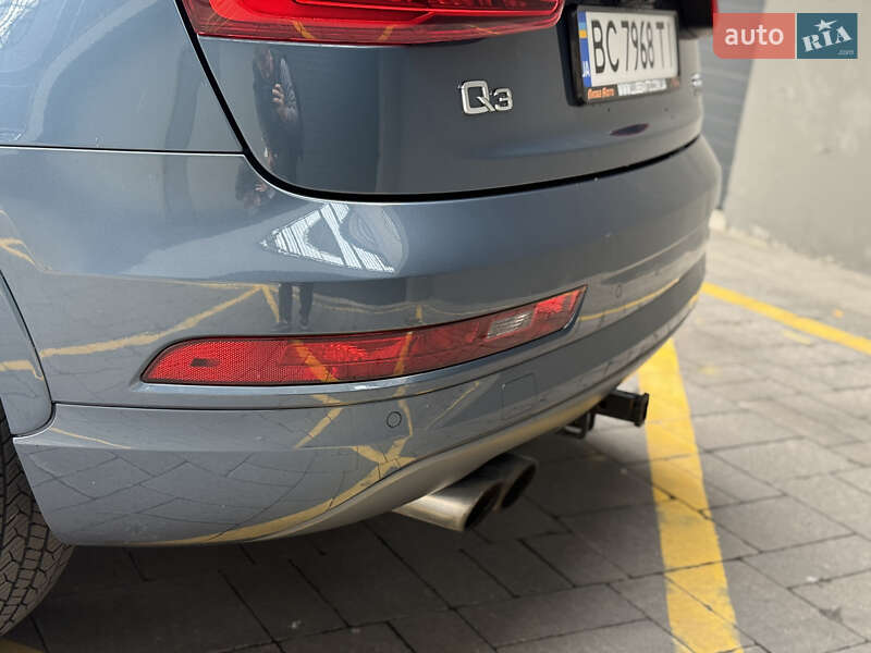 Внедорожник / Кроссовер Audi Q3 2015 в Львове