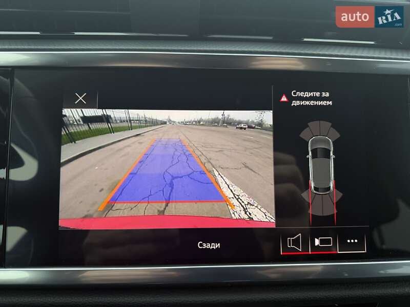 Внедорожник / Кроссовер Audi Q3 2021 в Киеве