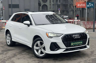Внедорожник / Кроссовер Audi Q3 2019 в Киеве
