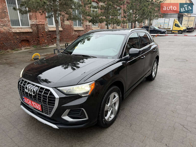 Внедорожник / Кроссовер Audi Q3 2019 в Львове