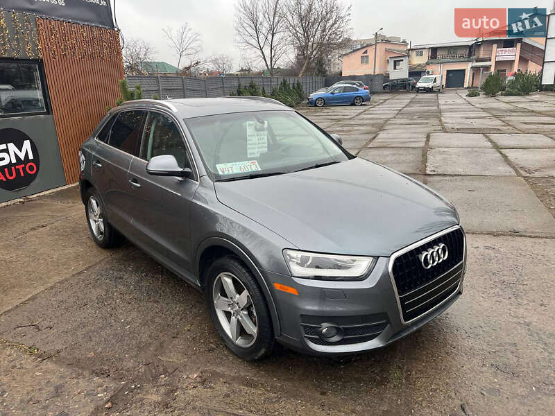 Внедорожник / Кроссовер Audi Q3 2015 в Харькове