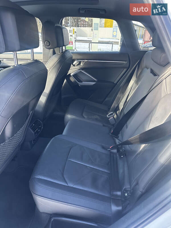 Позашляховик / Кросовер Audi Q3 2019 в Івано-Франківську фото 12 Позашляховик / Кросовер Audi Q3 2019 в Івано-Франківську