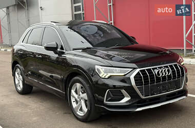Внедорожник / Кроссовер Audi Q3 2020 в Киеве