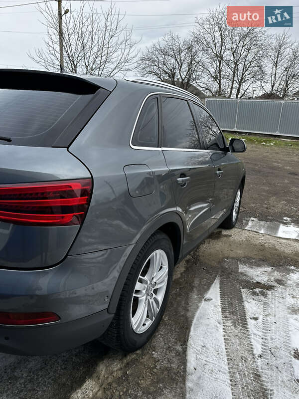 Позашляховик / Кросовер Audi Q3 2012 в Чернівцях