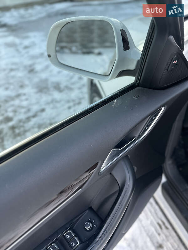 Позашляховик / Кросовер Audi Q3 2015 в Рівному