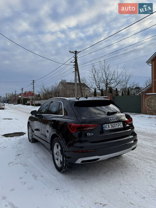 Внедорожник / Кроссовер Audi Q3 2021 в Виннице