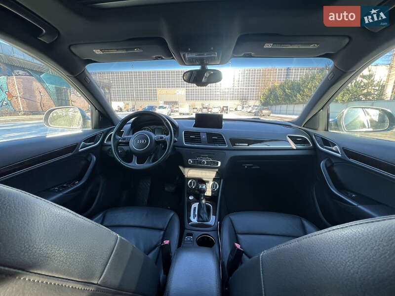 Позашляховик / Кросовер Audi Q3 2015 в Луцьку