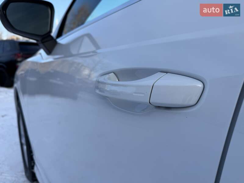 Позашляховик / Кросовер Audi Q3 2020 в Києві