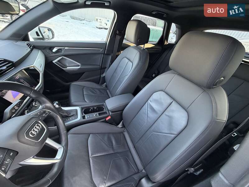 Позашляховик / Кросовер Audi Q3 2020 в Києві