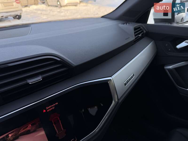 Позашляховик / Кросовер Audi Q3 2020 в Києві