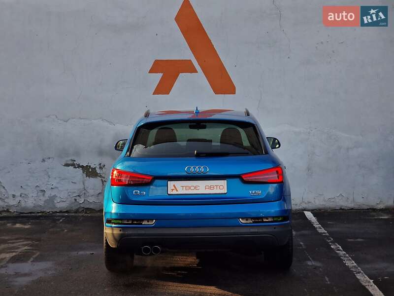Внедорожник / Кроссовер Audi Q3 2017 в Одессе