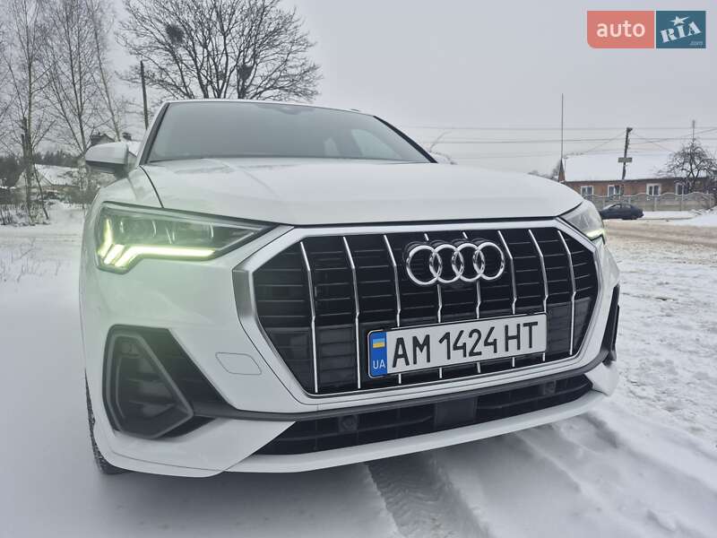 Внедорожник / Кроссовер Audi Q3 2021 в Житомире