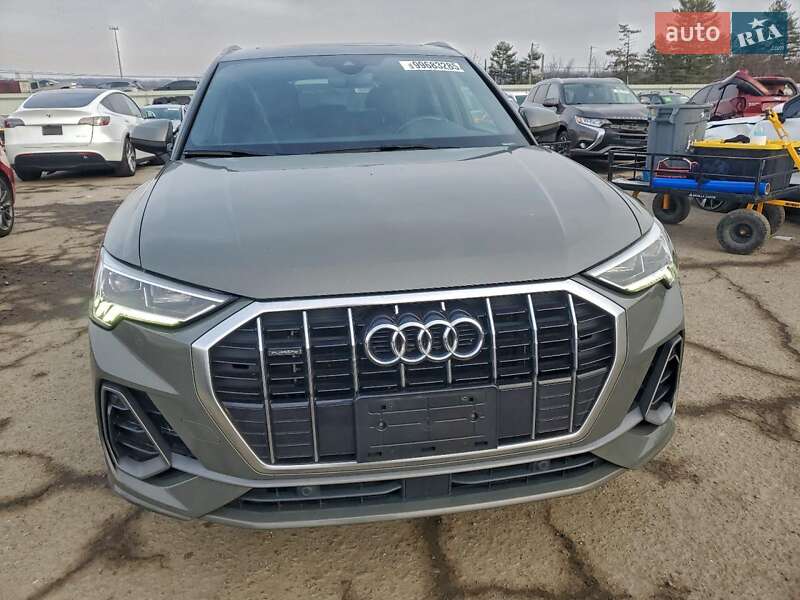Внедорожник / Кроссовер Audi Q3 2019 в Днепре