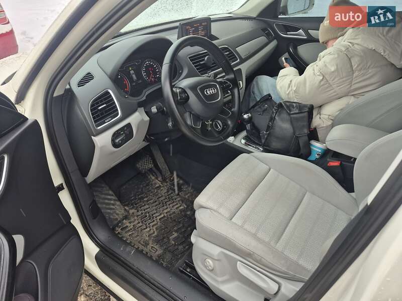Внедорожник / Кроссовер Audi Q3 2012 в Киеве