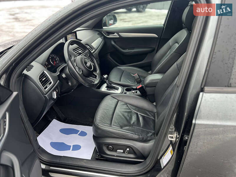 Внедорожник / Кроссовер Audi Q3 2017 в Харькове